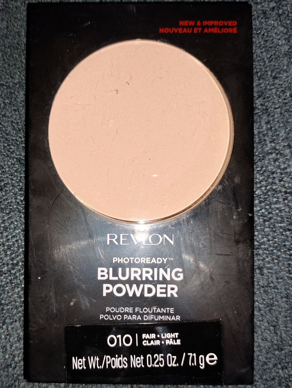 Revlon PhotoReady Blurring Powder 010 Fair - Light (Beige-Pink Compact)